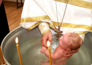 Можно ли в пост крестить ребенка