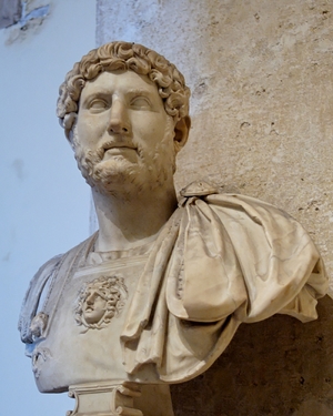 Статуя Императора Адриана