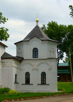 Часовня-колодец в Переславском Феодоровском женском монастыре