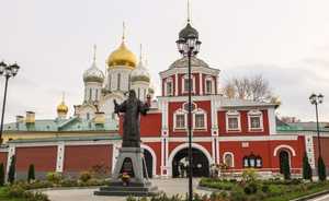 Старинный монастыри Москвы