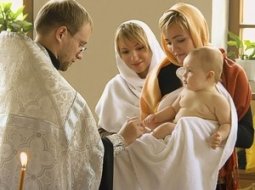Таинство Крещения: обязанности крёстной матери